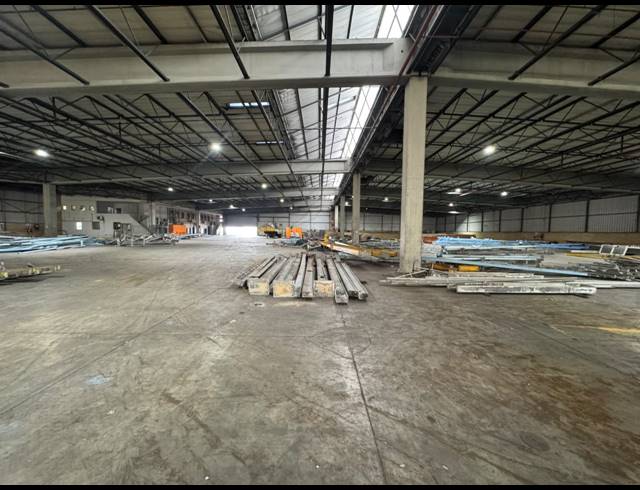 6,500M² WAREHOUSE FOR SALE IN MOBENI